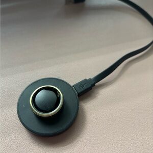 Oura ring gen 3 size 9 with charging dock/cable